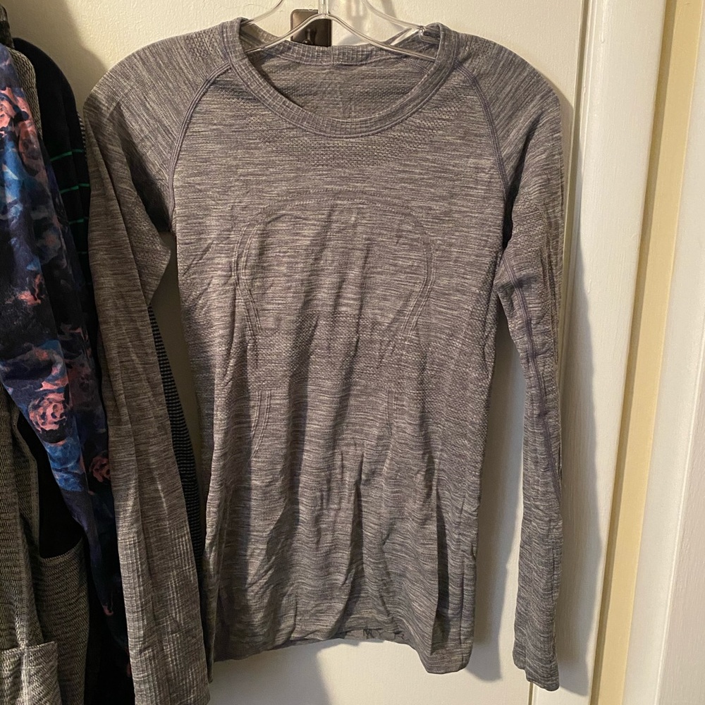 Long sleeve swiftly tech tee